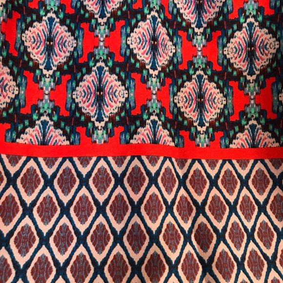 Colorful Pea in the Pod maternity shirt. - Picture 2 of 5